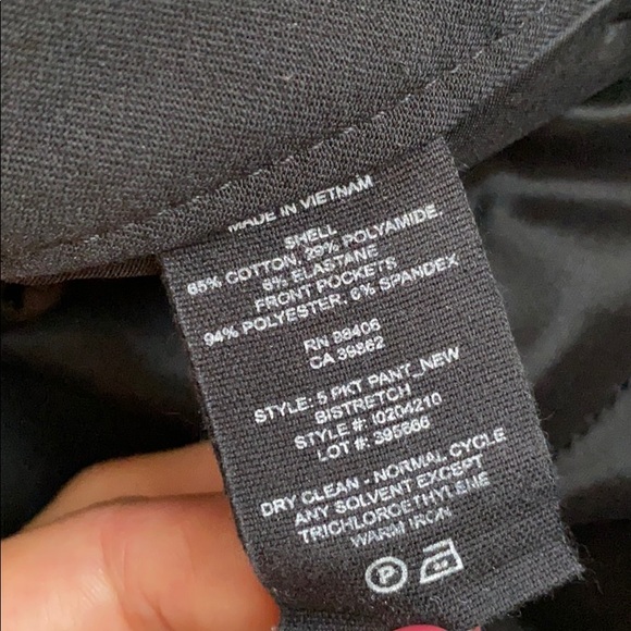 Theory Skinny Black Pants - High Rise, Stretchable - Picture 6 of 8